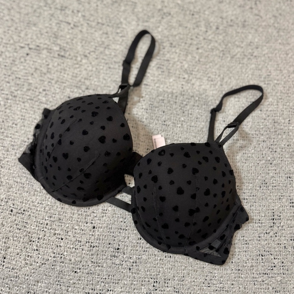 Victoria’s Secret Black Heart-Print Push-Up Bra 36C